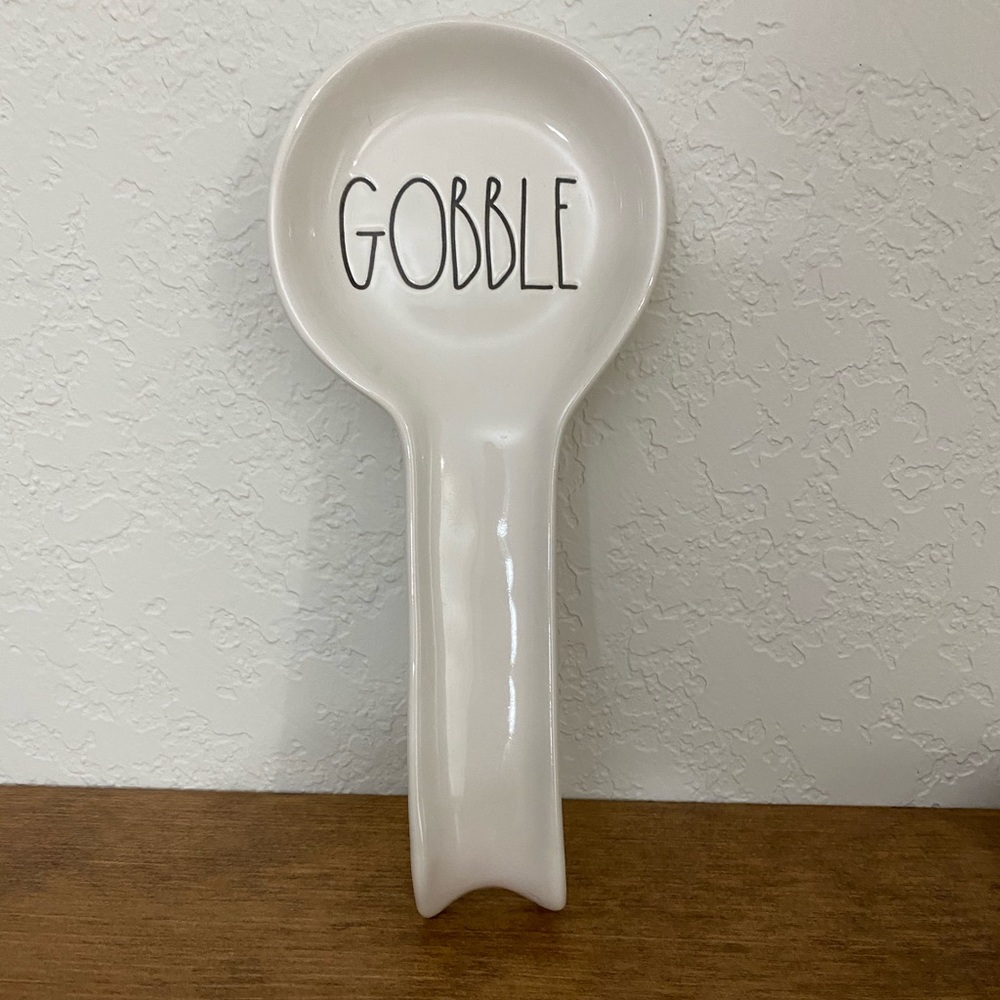 Rae Dunn “ gobble” spoon rest
